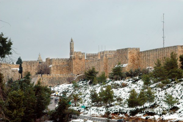 מגדל דוד
המושלג
בירושלים